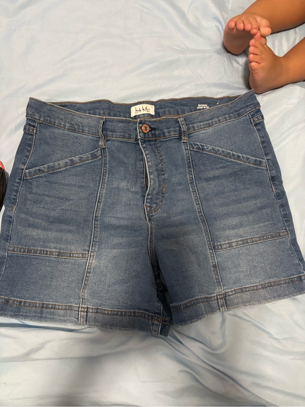 Nicole Miller Blue Denim Patch-Pocket Jean Shorts